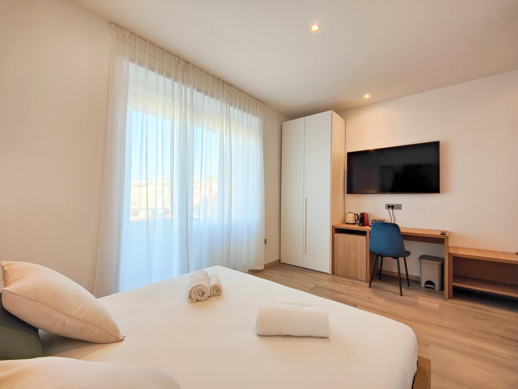 Galleria Roma Art Guesthouse Ористано Екстериор снимка